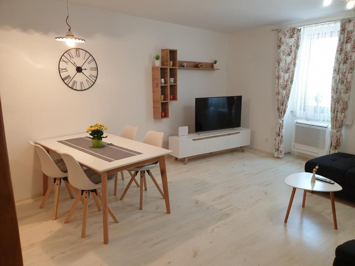 Apartment Old Town Umag Exterior photo