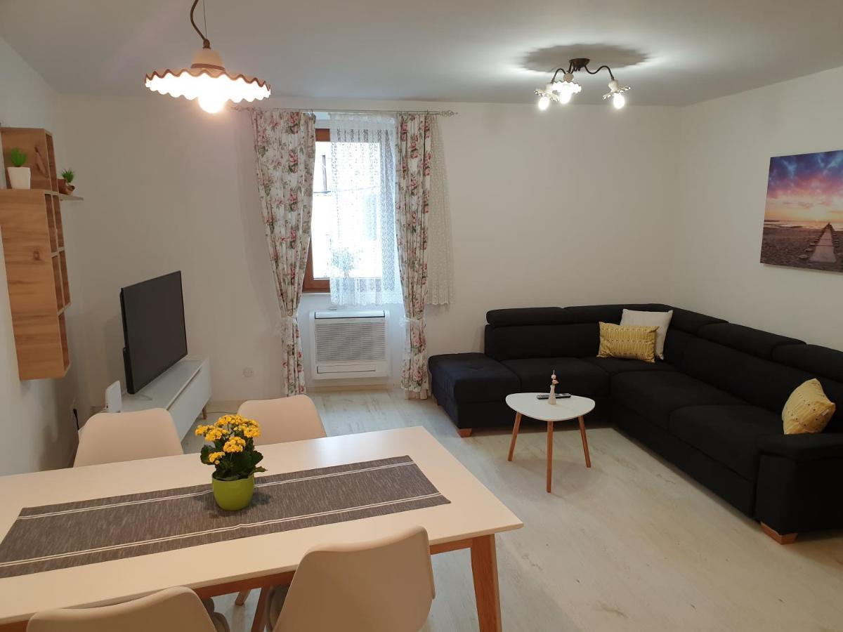 Apartment Old Town Umag Exterior photo