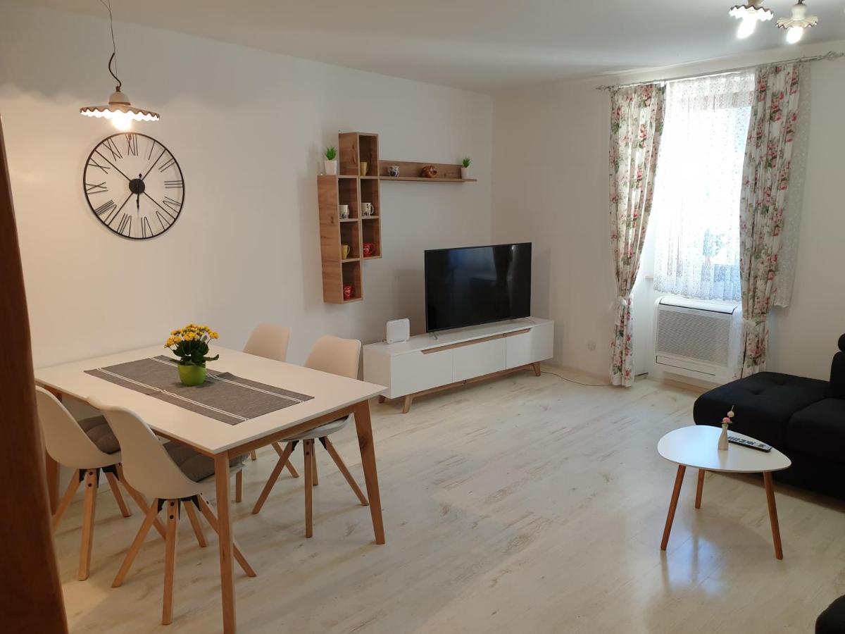 Apartment Old Town Umag Exterior photo