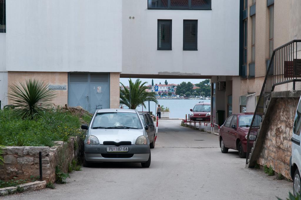 Apartment Old Town Umag Room photo